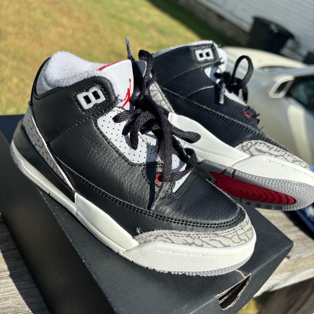 Nike Air Jordan 3 Retro Black/Fire Red-Cement Grey 12C - Picture 2 of 10
